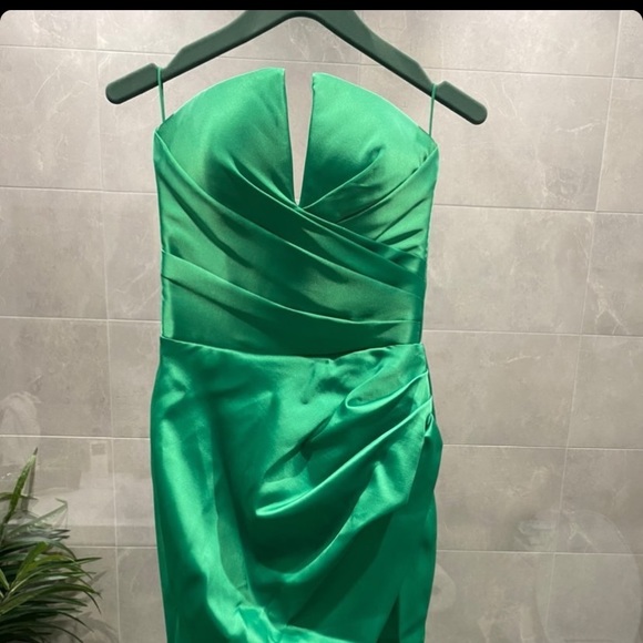 Rasario draped satin gown - Picture 8 of 9